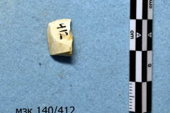 412