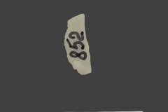 852
