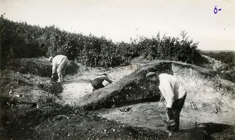 Курган 1. 1929год.Раскопки П.П. Ефименко и П.Н. Третьякова